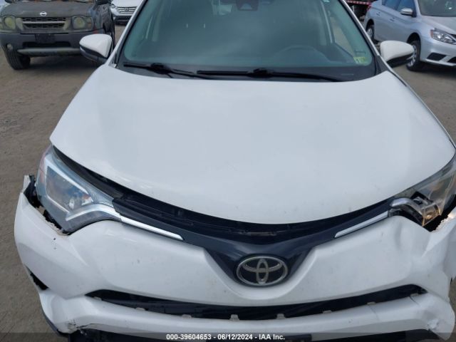 JTMRFREVXJJ746921 Toyota Rav4 Xle