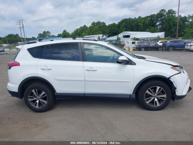 JTMRFREVXJJ746921 Toyota Rav4 Xle