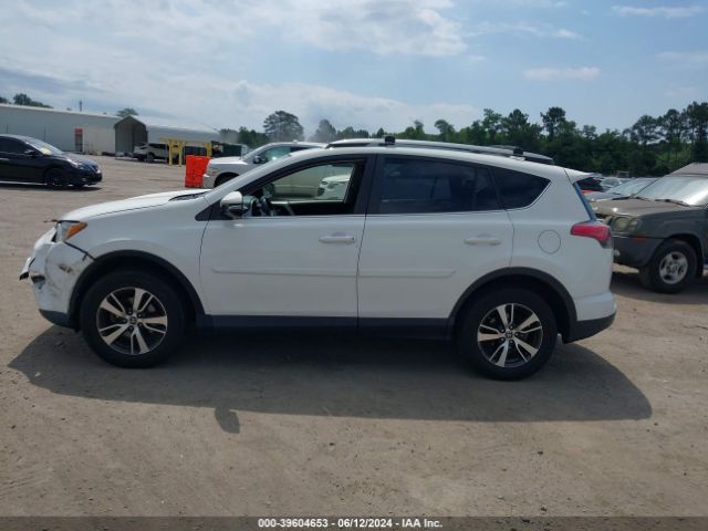 JTMRFREVXJJ746921 Toyota Rav4 Xle
