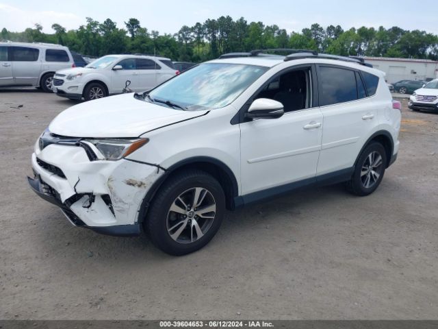 JTMRFREVXJJ746921 Toyota Rav4 Xle