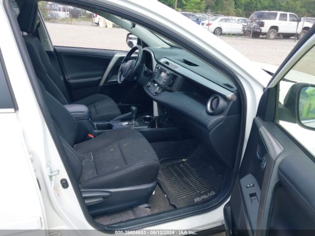 JTMRFREVXJJ746921 Toyota Rav4 Xle