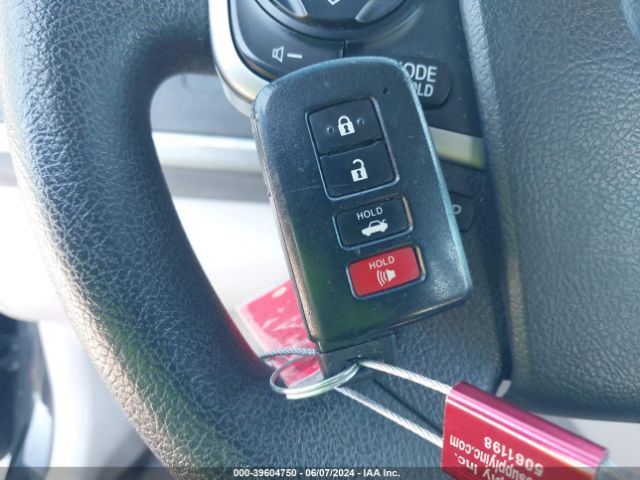 4T1BD1FKXEU135543 Toyota Camry Hybrid Le