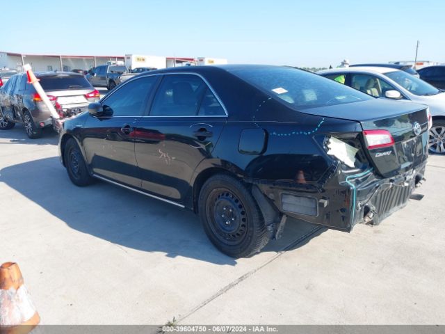 4T1BD1FKXEU135543 Toyota Camry Hybrid Le