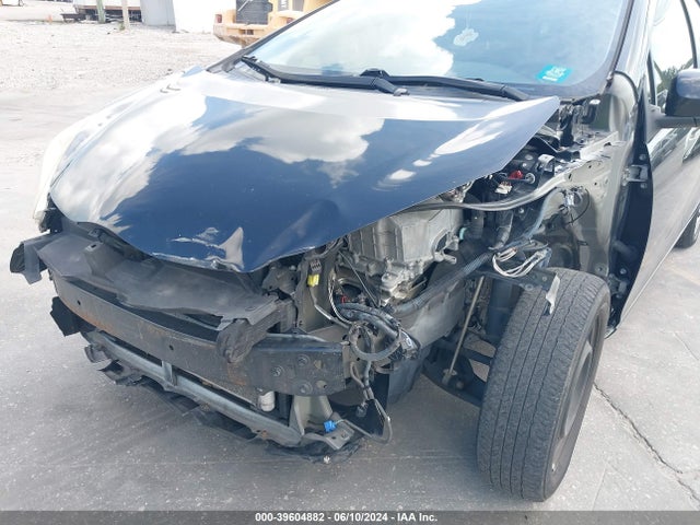 Toyota Prius C Two 2014 JTDKDTB39E1563376 Image 6