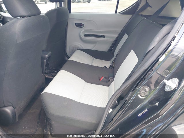 Toyota Prius C Two 2014 JTDKDTB39E1563376 Image 8