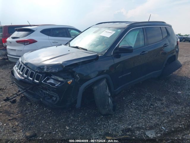 3C4NJCBB8JT227606 Jeep Compass Latitude Fwd