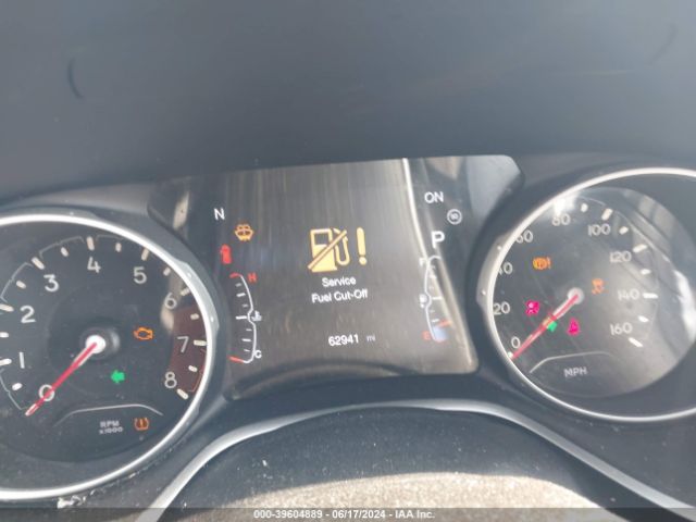 3C4NJCBB8JT227606 Jeep Compass Latitude Fwd