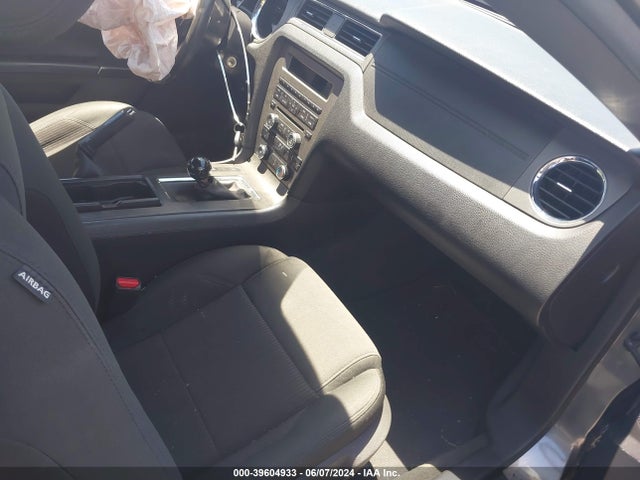 Ford Mustang V6 2014 1ZVBP8AM4E5265581 Image 5