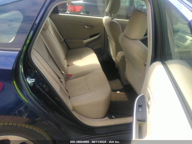 Toyota Prius Two 2015 JTDKN3DU1F0405057 Image 8