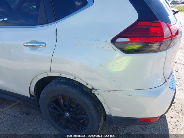 Nissan ROGUE SV 2017 5N1AT2MT9HC829442 Image 6