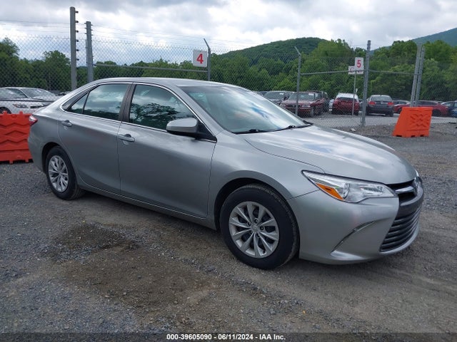 Toyota CAMRY LE 2015 4T4BF1FK5FR501345 zdjęcie główne