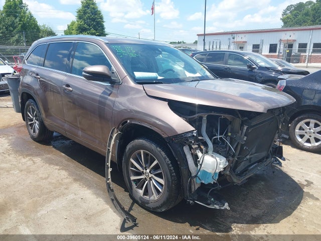 Toyota Highlander Xle 2017 5TDJZRFH9HS434597 Image 13