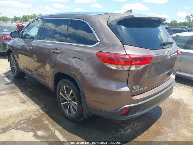 Toyota Highlander Xle 2017 5TDJZRFH9HS434597 Image 14
