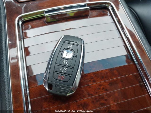 1LN6L9PK4J5614983 Lincoln Continental Premiere