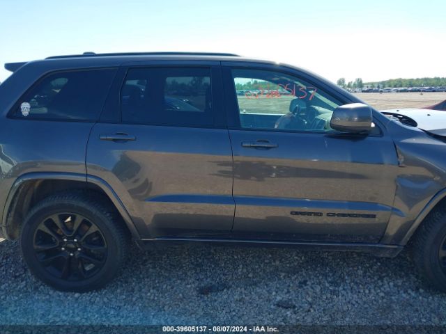 1C4RJFAGXJC491518 Jeep Grand Cherokee Altitude 4x4