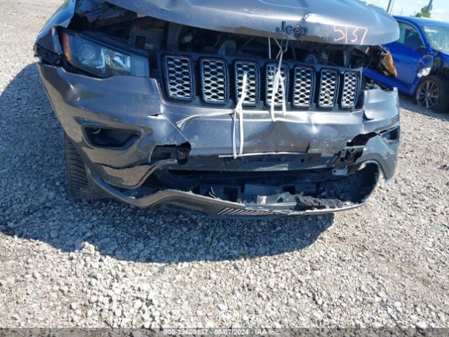 1C4RJFAGXJC491518 Jeep Grand Cherokee Altitude 4x4