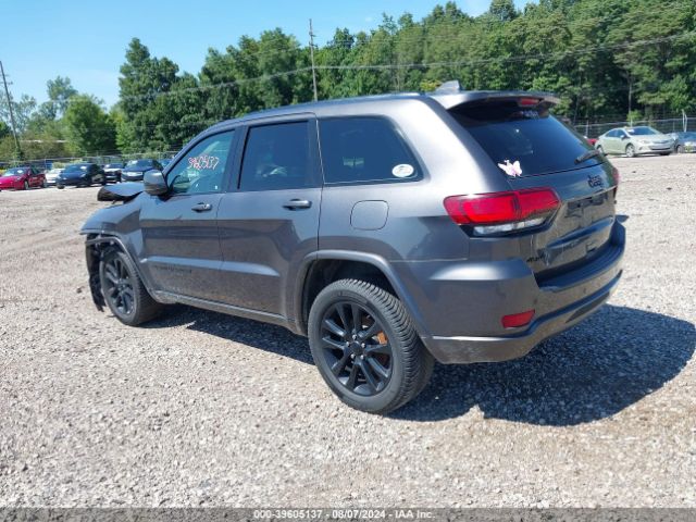 1C4RJFAGXJC491518 Jeep Grand Cherokee Altitude 4x4
