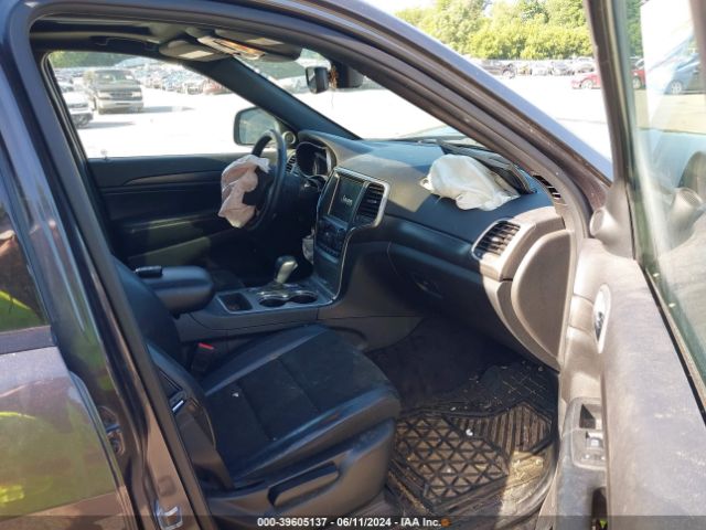 1C4RJFAGXJC491518 Jeep Grand Cherokee Altitude 4x4