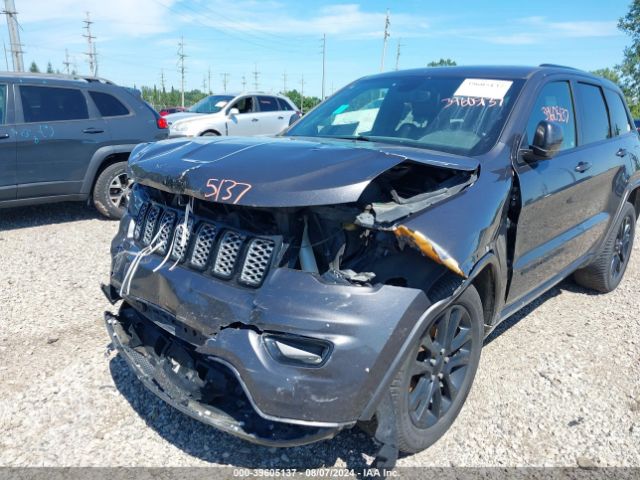1C4RJFAGXJC491518 Jeep Grand Cherokee Altitude 4x4