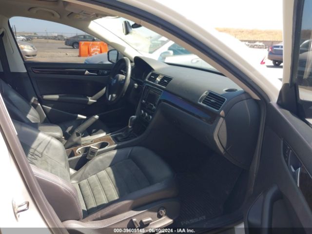 1VWCN7A35EC033255 Volkswagen Passat 2.0l Tdi Sel Premium