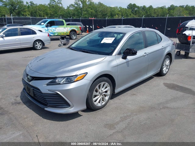 Toyota CAMRY LE 2021 4T1C11AK8MU445130 Image 2