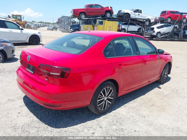 3VWB67AJ4JM237979 Volkswagen Jetta 1.4t Se/1.4t Wolfsburg Edition