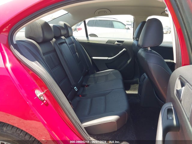 3VWB67AJ4JM237979 Volkswagen Jetta 1.4t Se/1.4t Wolfsburg Edition