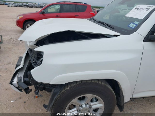 Toyota 4RUNNER SR5 2024 JTEEU5JR4R5308028 Image 20