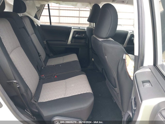 Toyota 4RUNNER SR5 2024 JTEEU5JR4R5308028 Image 8