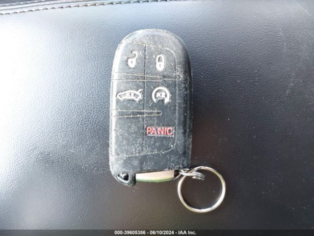 1C4RJEAGXJC301078 Jeep Grand Cherokee Laredo E 4x2