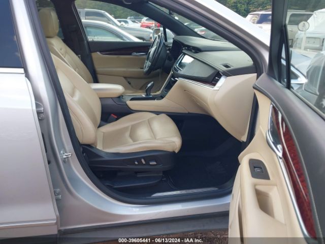 1GYKNCRS7KZ120323 Cadillac XT5 LUXURY