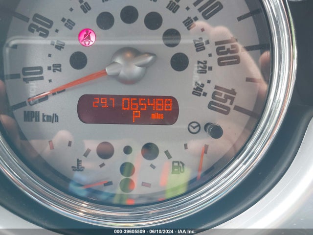 2008 MINI COOPER WMWRF33508TG19321 Photo 6