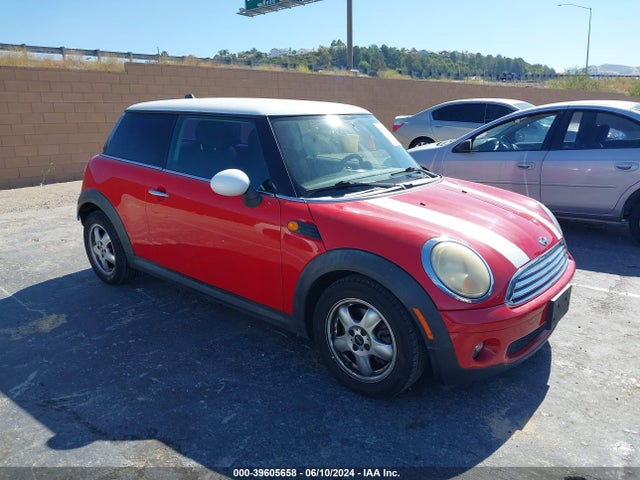 2010 MINI COOPER WMWMF3C51ATU77008 Photo 0