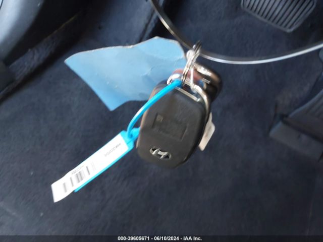 KM8J23A43JU708315 Hyundai TUCSON SE