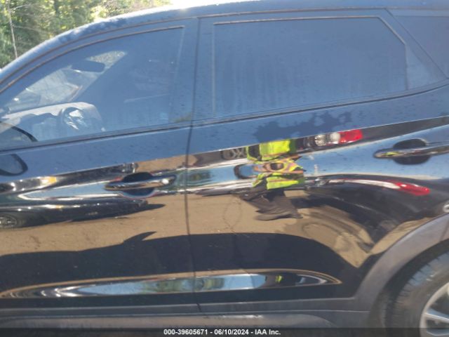 KM8J23A43JU708315 Hyundai TUCSON SE