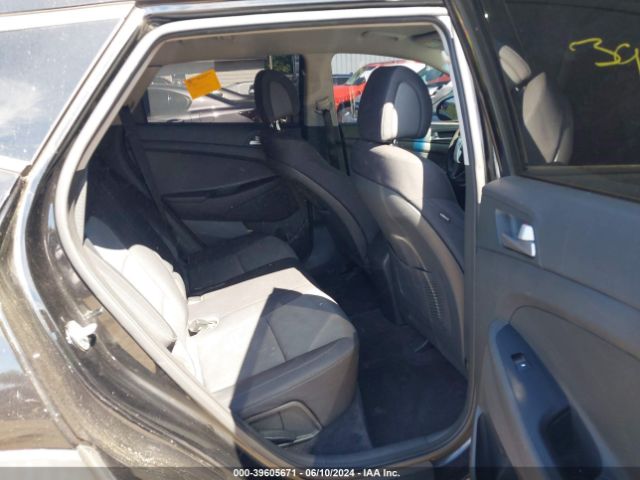 KM8J23A43JU708315 Hyundai TUCSON SE