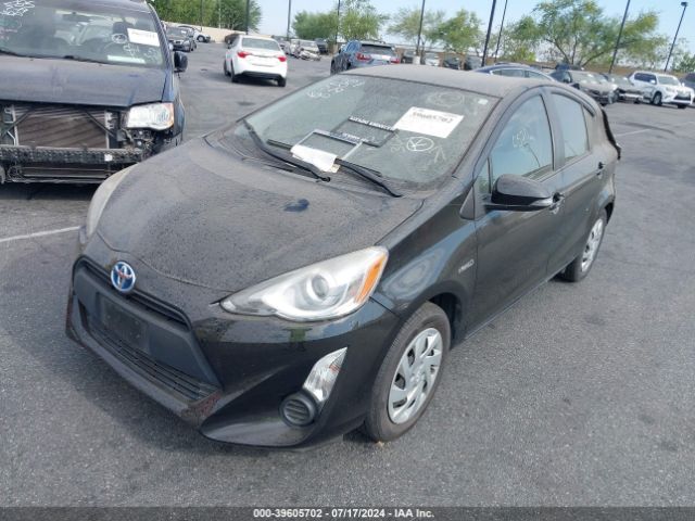 JTDKDTB30F1111530 Toyota Prius C One