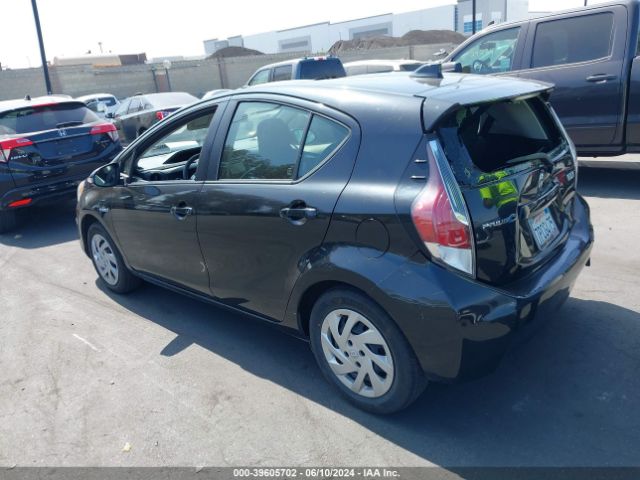 JTDKDTB30F1111530 Toyota Prius C One