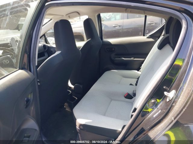 JTDKDTB30F1111530 Toyota Prius C One