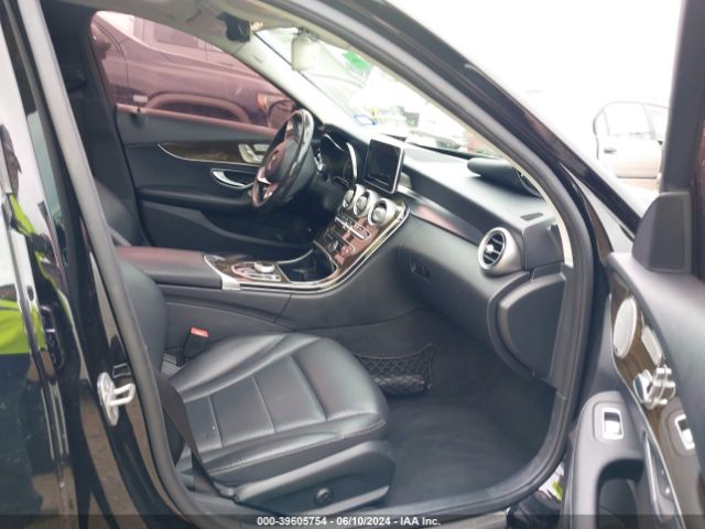 WDDWF4KB7JR356804 Mercedes-Benz C 300 4matic