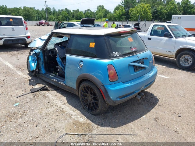 2004 MINI COOPER S WMWRE33464TD81818 Photo 2