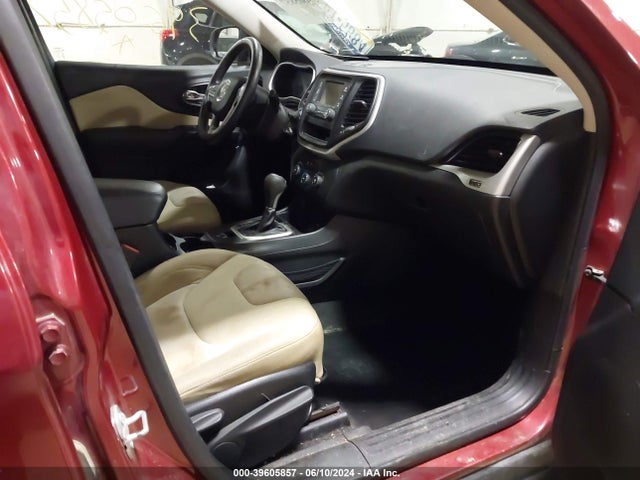 1C4PJLAB7FW683978 Jeep Cherokee Sport