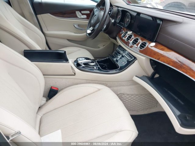 WDDZF4KB5HA088499 Mercedes-Benz E 300 4matic