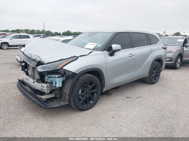 Toyota Highlander Le 2024 5TDKDRAH4RS050898 Image 2