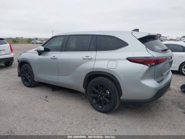 Toyota Highlander Le 2024 5TDKDRAH4RS050898 Image 3