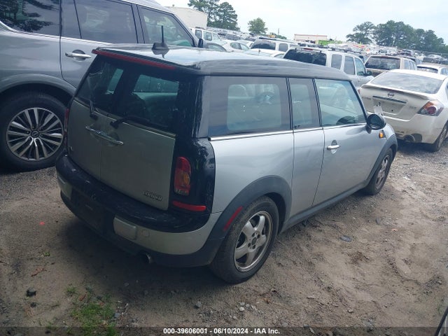 2010 MINI COOPER CLUBMAN WMWML3C54ATX39452 Photo 3