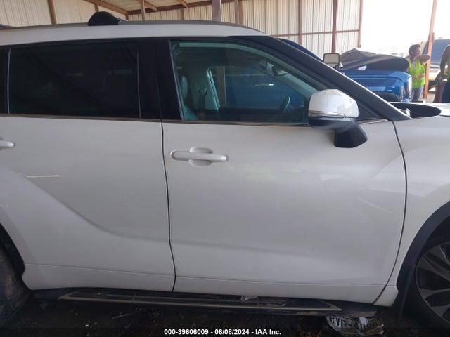 Toyota Highlander Xle 2020 5TDGZRAH4LS512763 Image 13