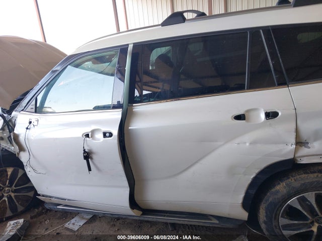 Toyota Highlander Xle 2020 5TDGZRAH4LS512763 Image 14