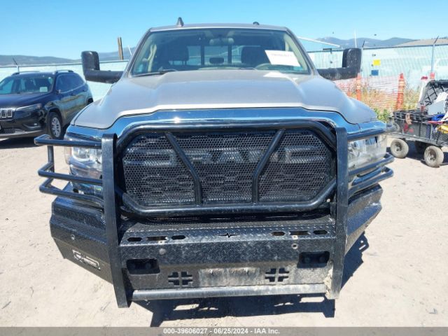 3C6UR5HJ8LG147935 RAM 2500 Tradesman  4x4 8' Box