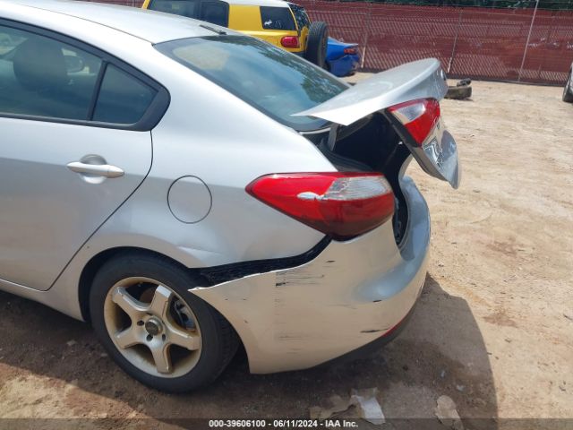 KNAFX4A6XG5460681 KIA FORTE LX
